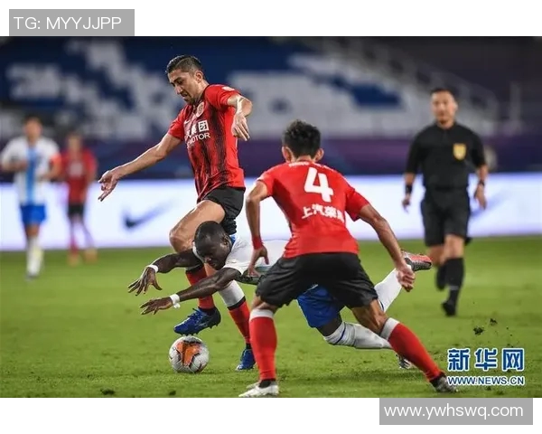 南建业迎战上海上港争夺中超联赛关键三分的精彩对决 南建业迎战上海上港争夺中超联赛关键三分的精彩对决