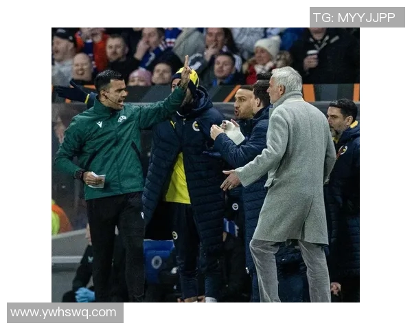 穆里尼奥怒斥欧足联罗马因争议点球遭淘汰引发热议