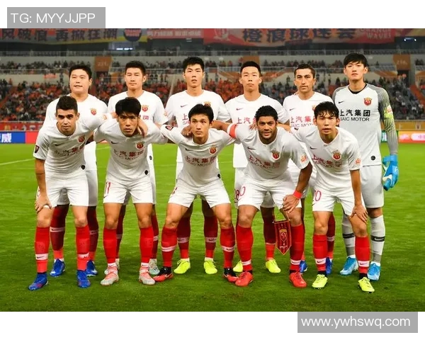 山东鲁能迎战上海上港争夺中超冠军关键战役即将打响 山东鲁能迎战上海上港争夺中超冠军关键战役即将打响